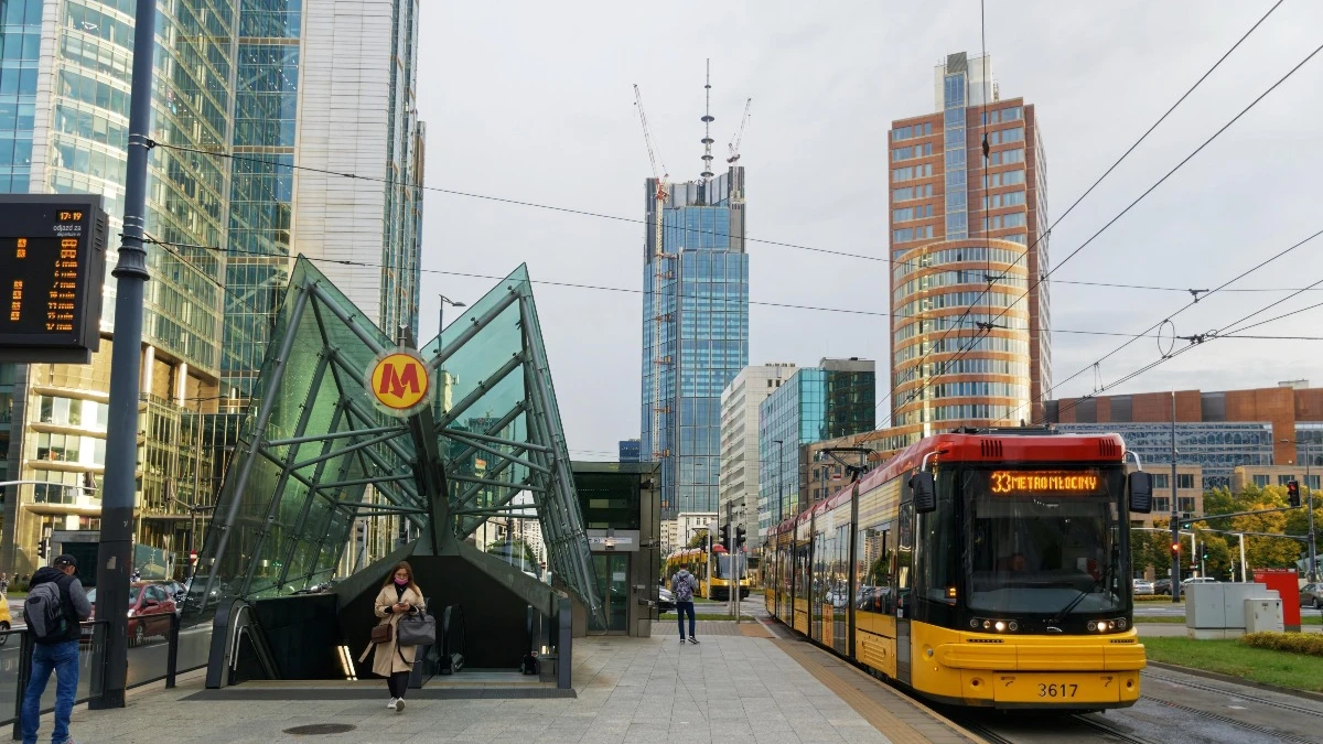 Warszawa znów szuka tramwajów. Tym razem pasażerowie częściej usiądą