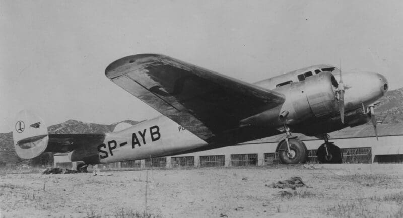 Samolot pasażerski Lockheed L-10 Electra linii PLL LOT