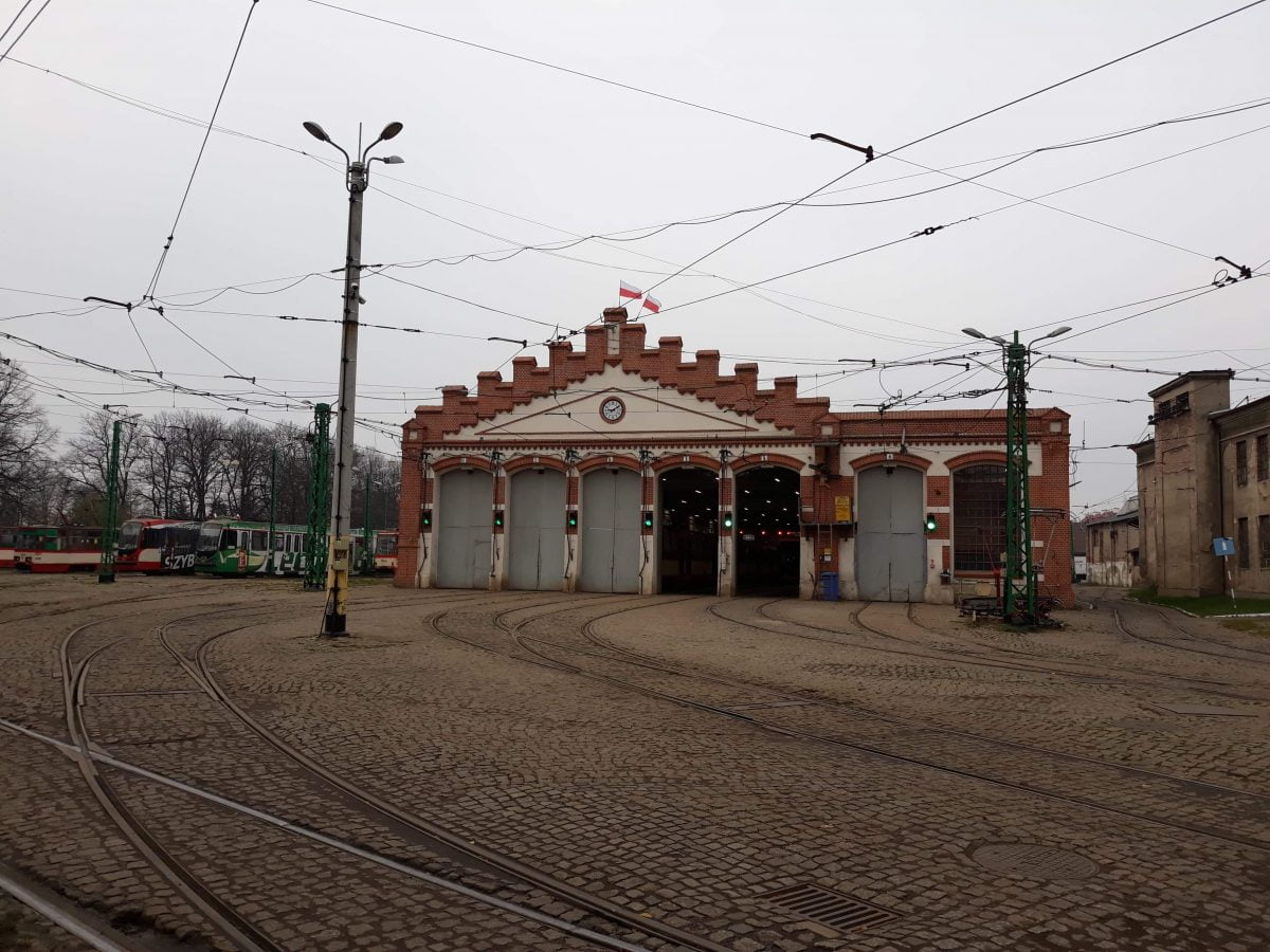 Zajezdnia Nowy Port odzyskuje dawny blask