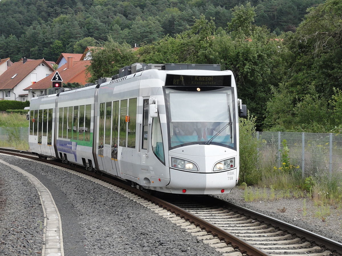 Tramwaje dwusystemowe - wady i zalety
