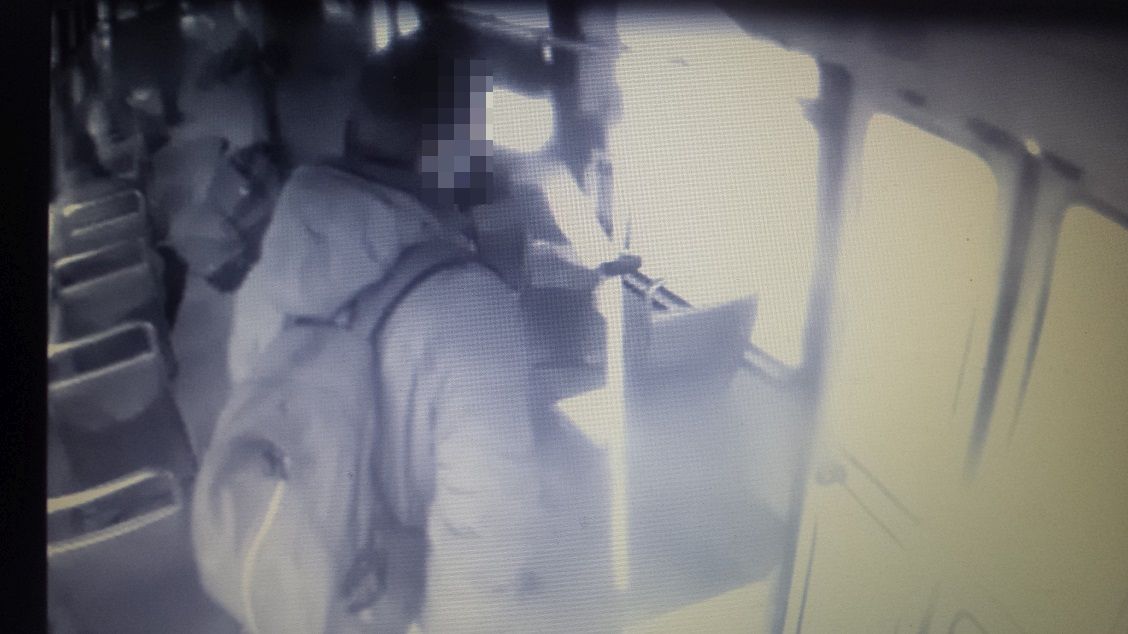 Miłośnik transportu zapragnął kasownika