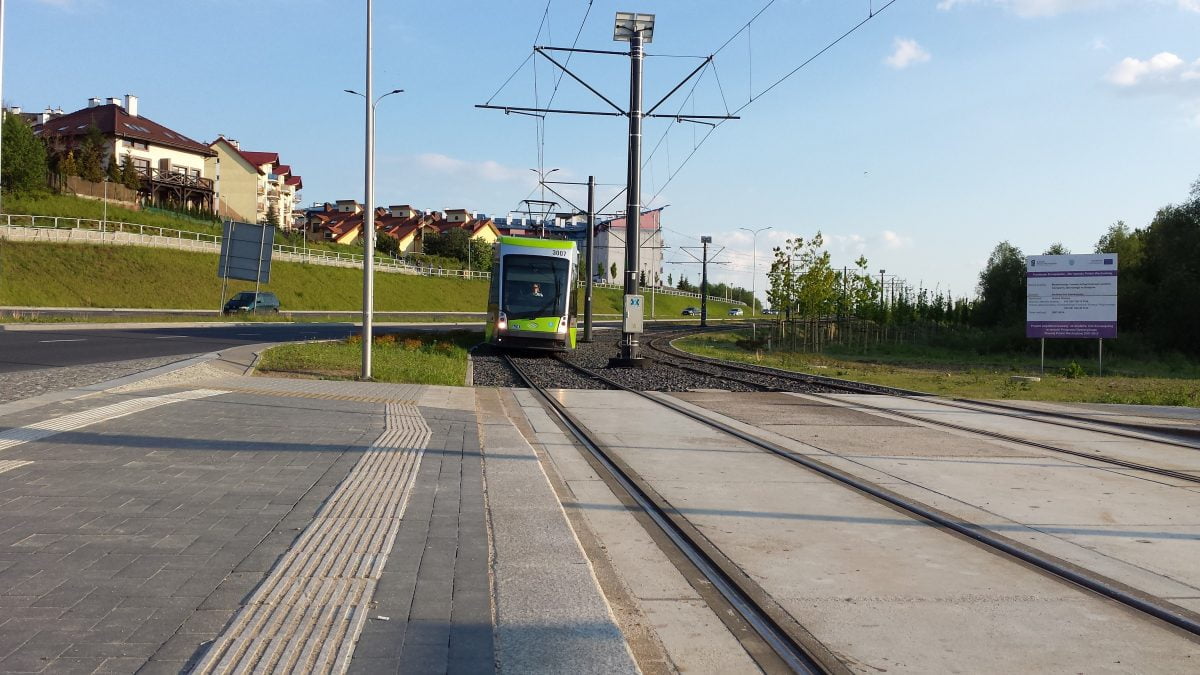 Olsztyn: Kończy się gwarancja, szyny dalej pękają