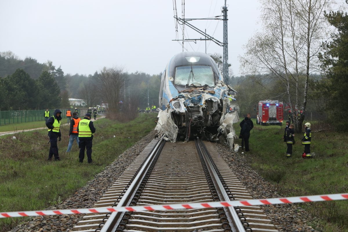 Dwa lata na naprawę Pendolino rozbitego pod Ozimkiem