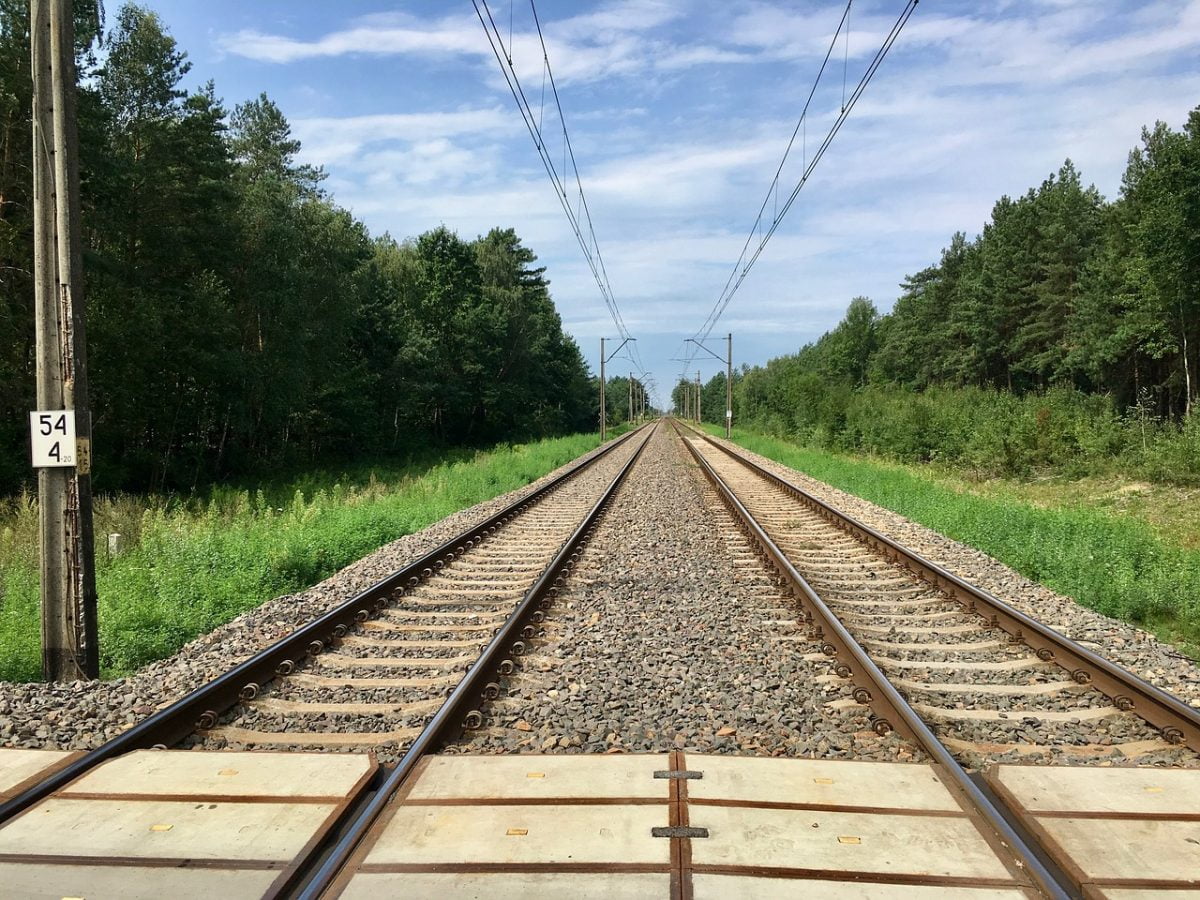 Pasażerowie oszczędzą 10 minut po remoncie linii Skierniewice - Łowicz