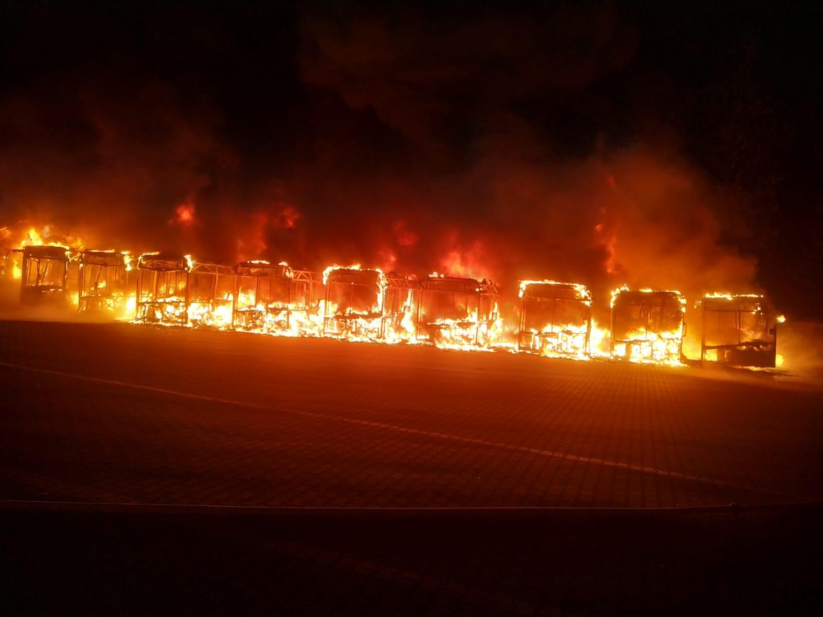 Bytom. Pożar w zajezdni. Prawdopodobnie doszło do podpalenia