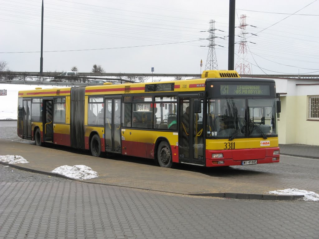 Kompletnie pijany kierowca prowadził podmiejski autobus