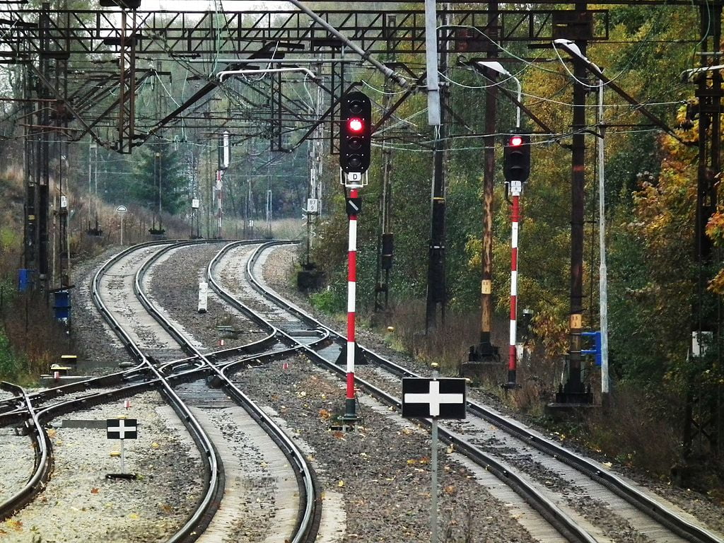 Odbudowa potencjału transportu szynowego na przykładzie linii Wrocław - Jelenia Góra