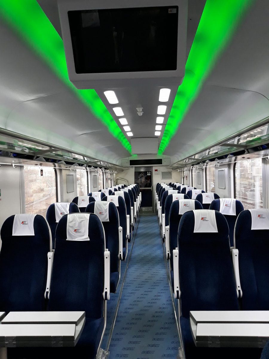 Są umowy na modernizację kolejnych wagonów PKP IC
