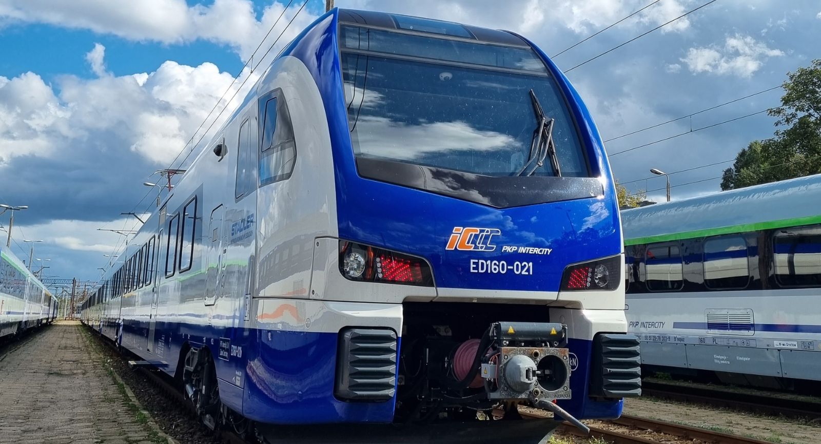 Pierwsze FLIRTy już w PKP Intercity