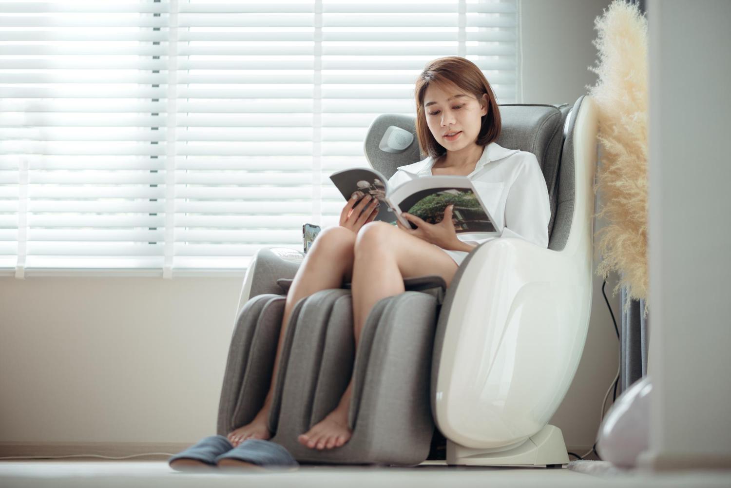 Nowoczesny fotel z funkcją relax do salonu - jaki wybrać i na co zwrócić uwagę?