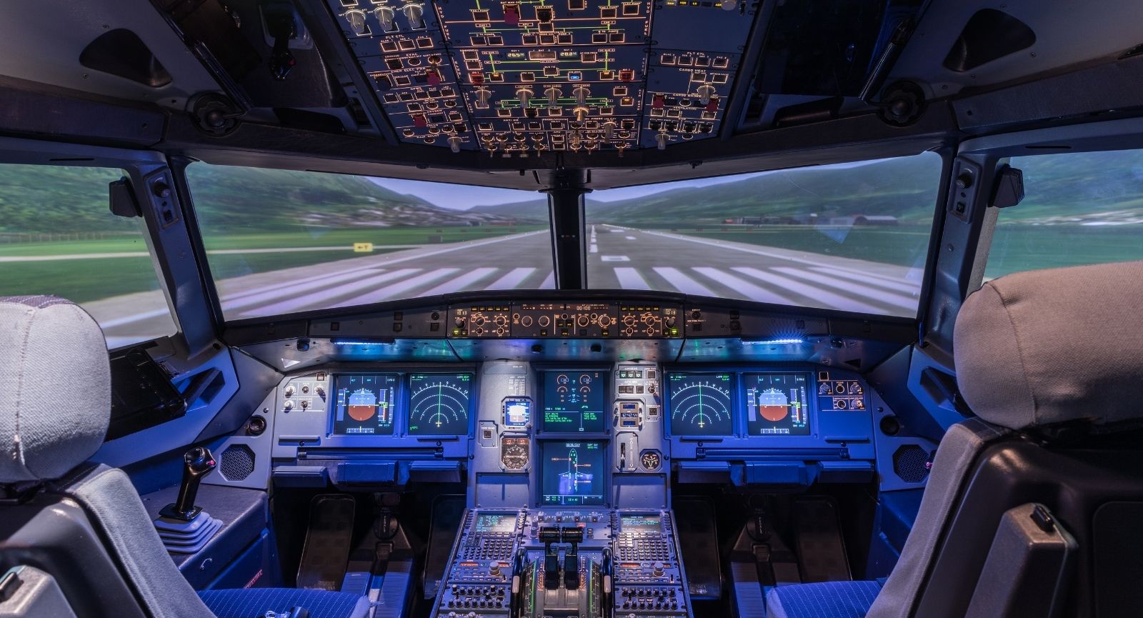 Zacznie brakować pilotów? Barierą dla kandydatów są wysokie ceny szkoleń