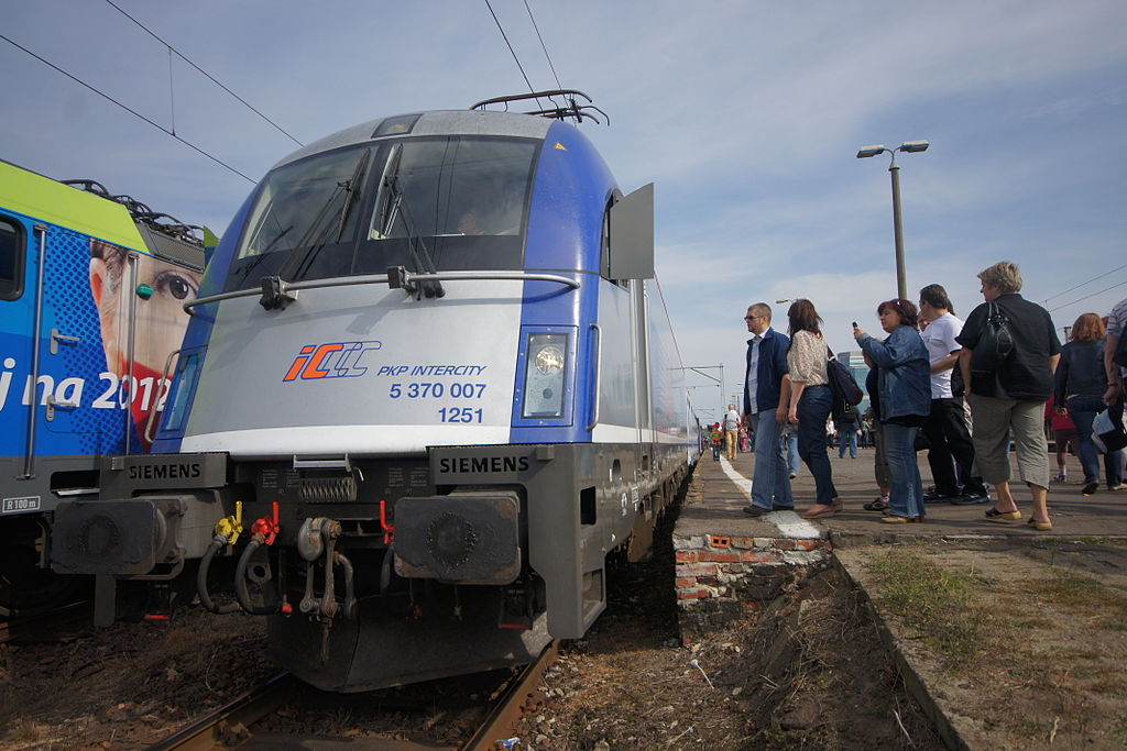 Intercity pyta pasażerów o oczekiwania wobec rozkładu