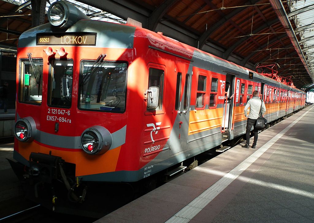 Dolny Śląsk. Pociągi nie kursują, bo brakuje sprawnych składów