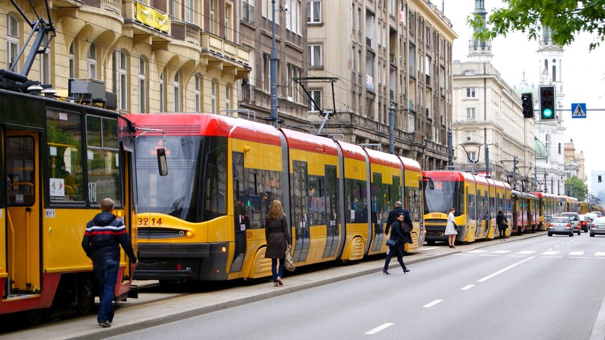 Szukamy najwolniejszej linii autobusowej i tramwajowej w Polsce!