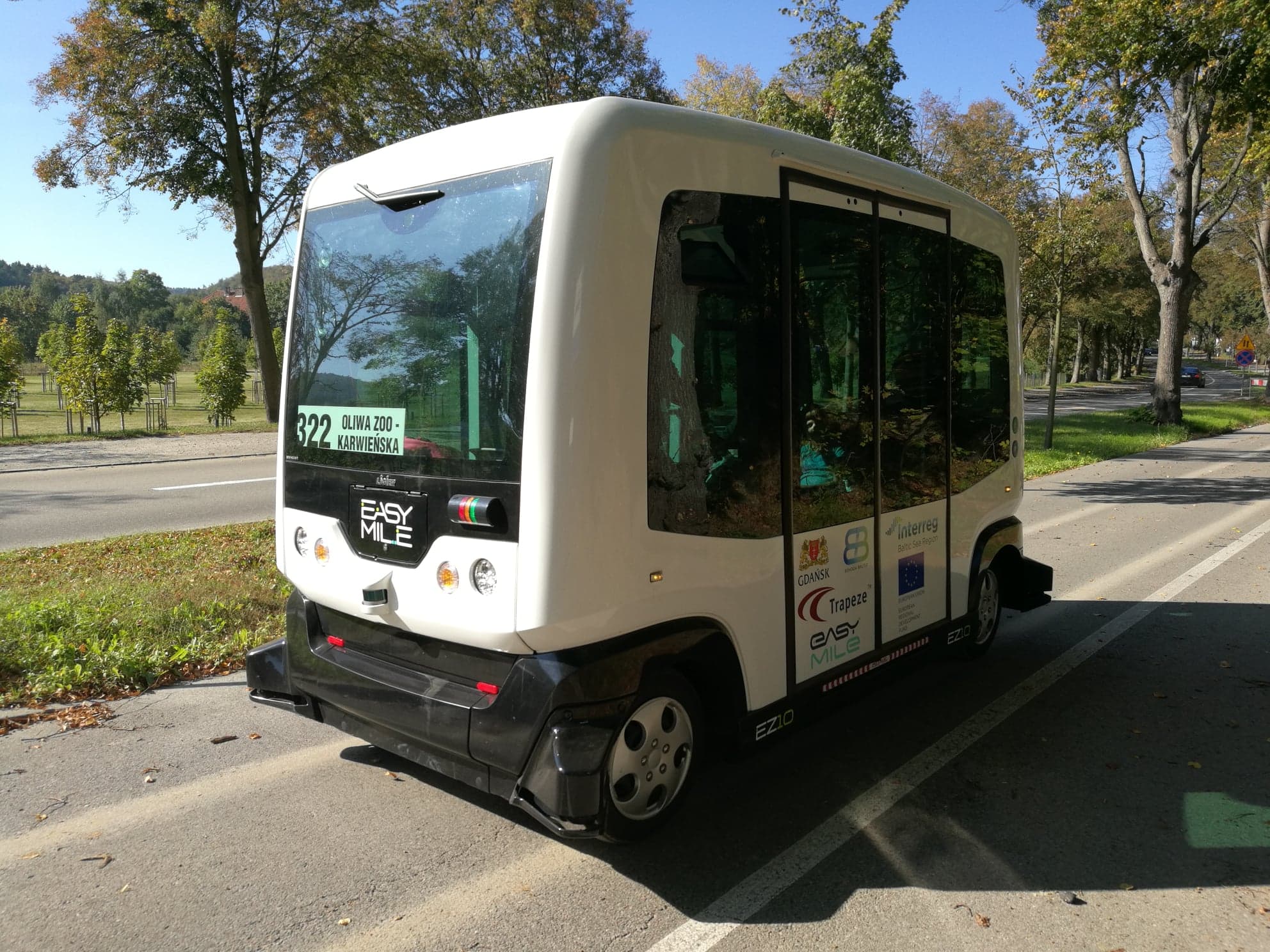 Autonomiczne autobusy nie szybko zagoszczą na stałe na drogach