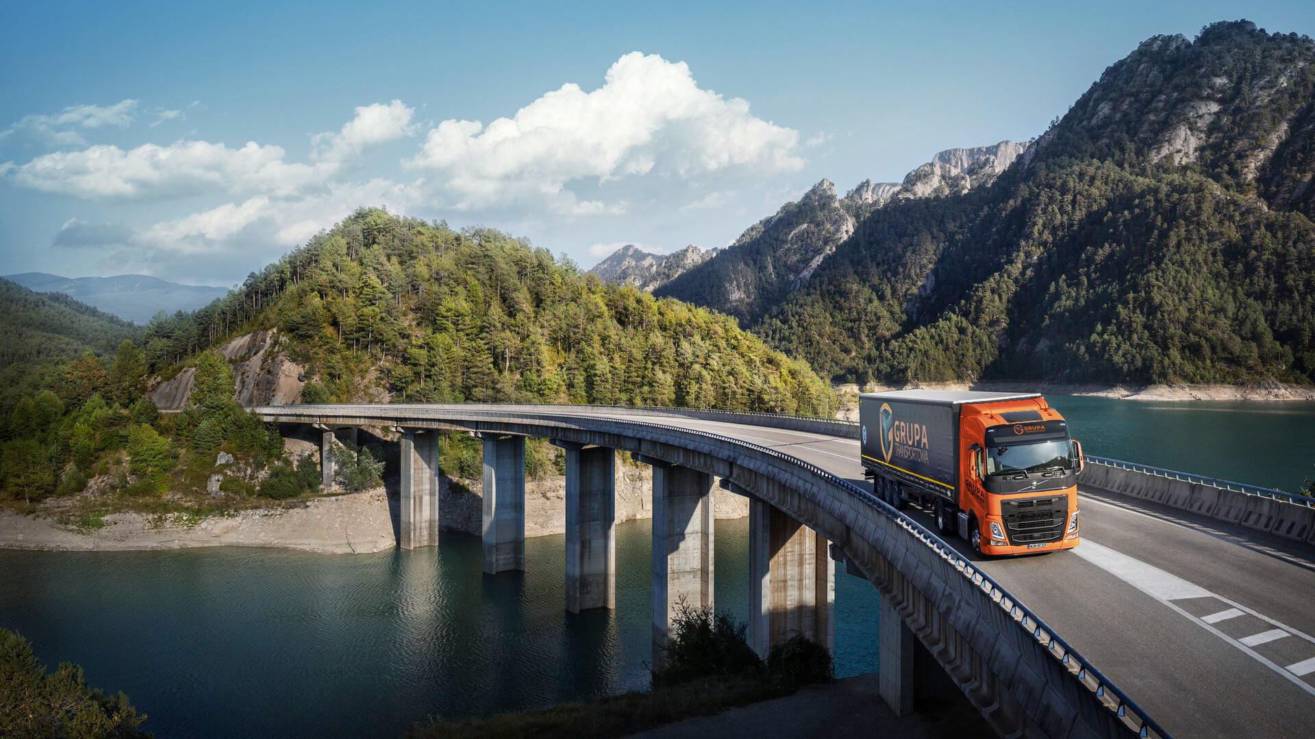Transport intermodalny - kiedy warto wybrać ten rodzaj transportu towarów?