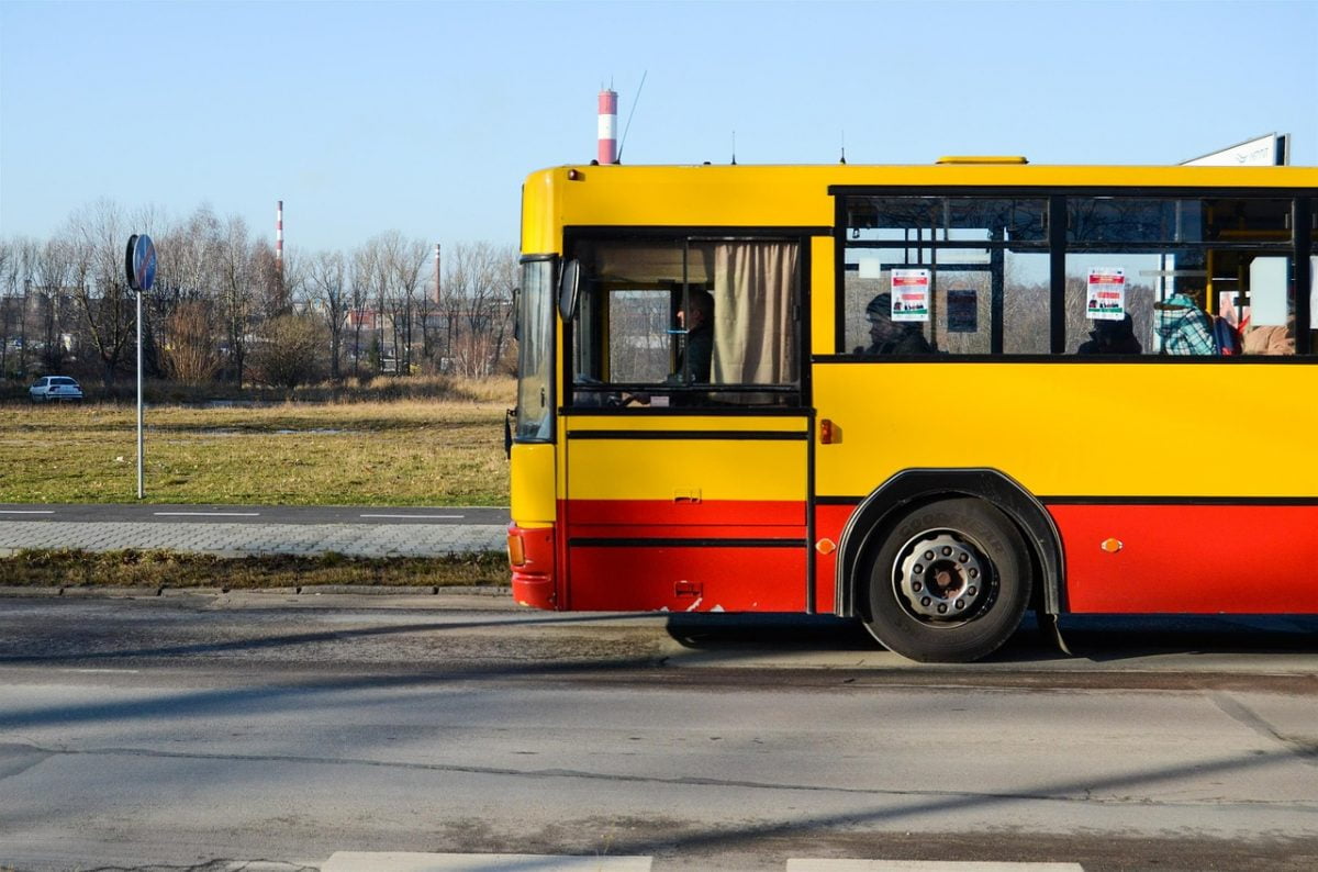 Czy transport zbiorowy nadąża za rozwojem przedmieść?